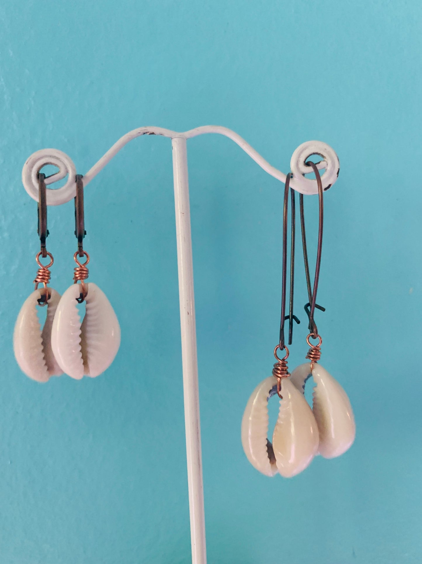 Cowries shells earrings on Antiqued Copper